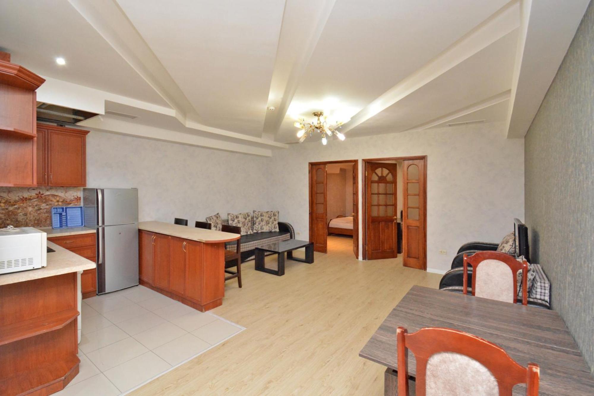 Apartment In Abovyan Street, Erevan Esterno foto