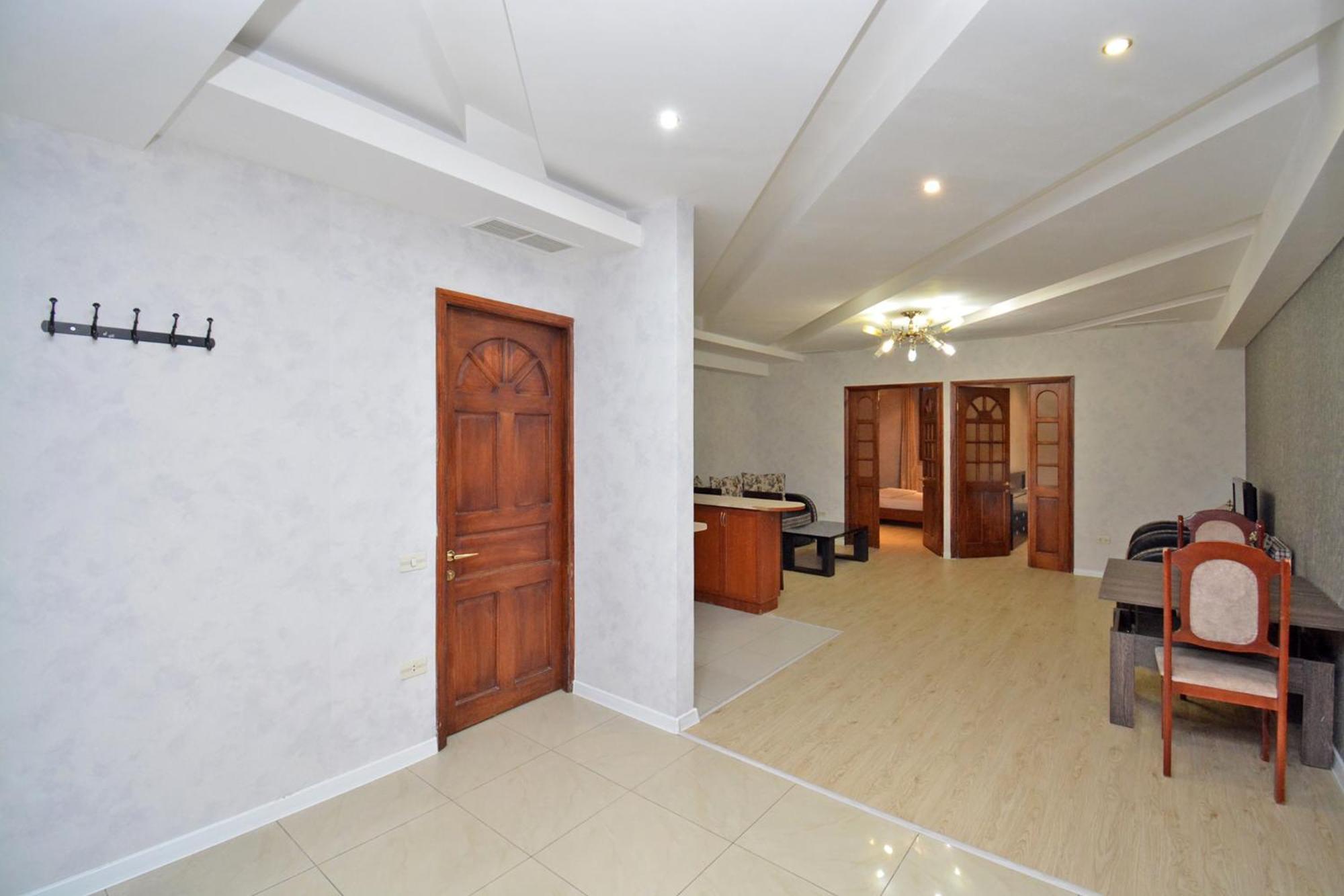 Apartment In Abovyan Street, Erevan Esterno foto